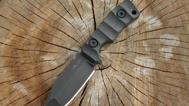 Knife cobra stipple wooden floor free wallpaper for desktop - medium preview image