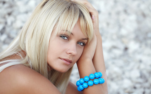 Blonde woman blue bracelets portrait #2 free wallpaper for desktop - medium preview image