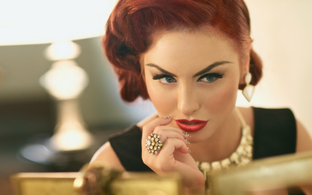 Redhaired woman mirror fashion photorealistic free wallpaper for desktop - medium preview image