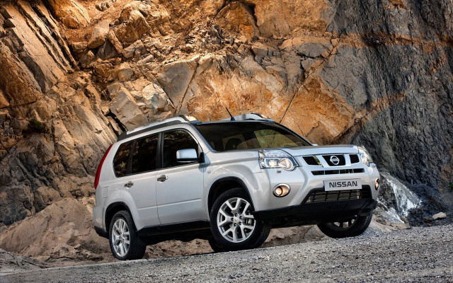 Silver nissan suv rocky mountain free wallpaper for desktop - medium preview image