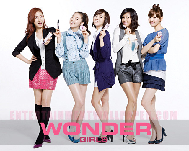 Girls group cellphone cigarette woman free wallpaper for desktop - medium preview image