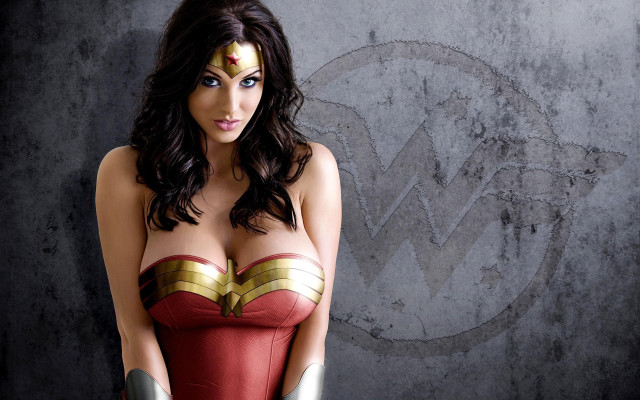 Woman wonder costume pose picture free wallpaper for desktop - medium preview image