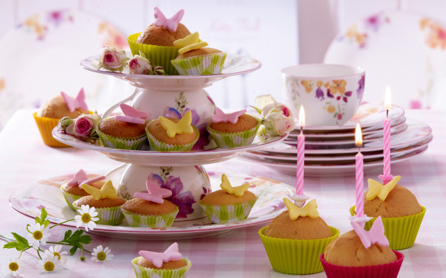 Pastel cupcake tiered flowers food free wallpaper for desktop - medium preview image