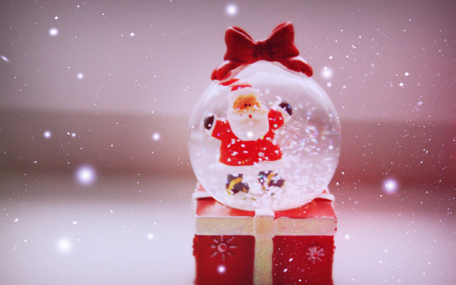 Snowglobe santa redbox snowflakes holography free wallpaper for desktop - medium preview image