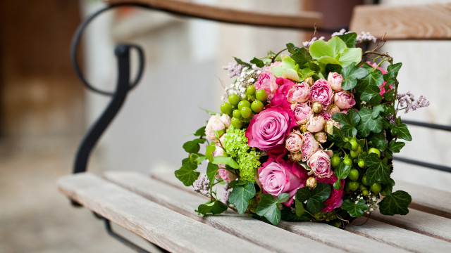 Flower bouquet bench outdoor romantic free wallpaper for desktop - medium preview image