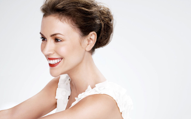 Constance anne parker smiling photorealistic free wallpaper for desktop - medium preview image