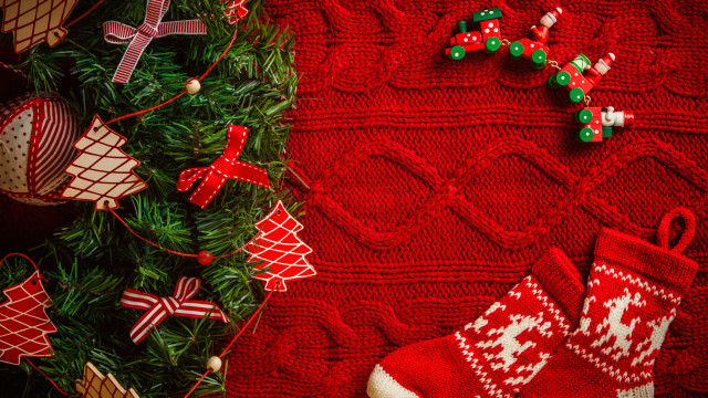 Red sweater christmas decorations ornaments free wallpaper for desktop - medium preview image