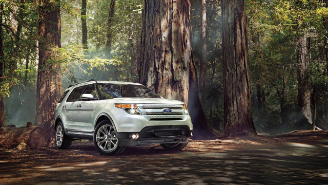 White ford explorer forest road #2 free wallpaper for desktop - medium preview image
