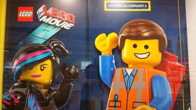 Lego movie poster man woman #2 free wallpaper for desktop - medium preview image