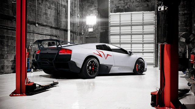 White sports car garage red #11 free wallpaper for desktop - medium preview image