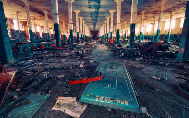 Large debris tennis court urban free wallpaper for desktop - medium preview image