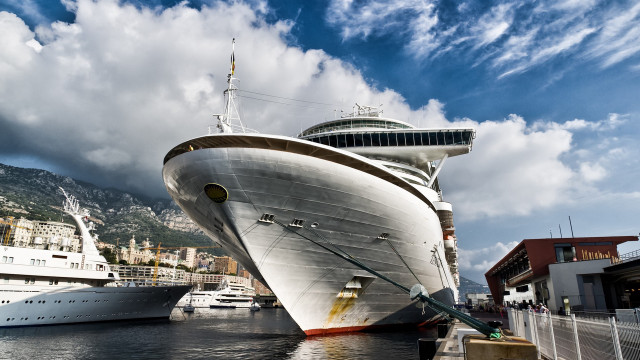 Cruise ship mountain harbor cloudy free wallpaper for desktop - medium preview image