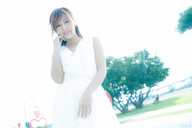 Woman white dress cell phone #4 free wallpaper for desktop - medium preview image