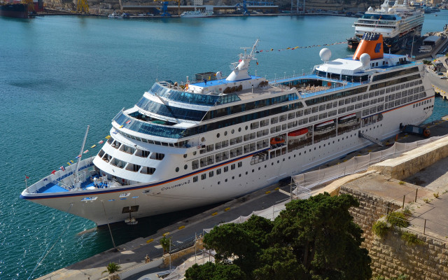 Cruise ship harbor bridge city free wallpaper for desktop - medium preview image