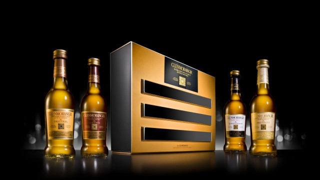 Wine bottles boxes product photography free wallpaper for desktop - medium preview image