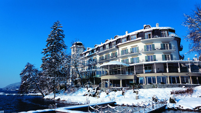 Snowy building dock bridge cityscape free wallpaper for desktop - medium preview image