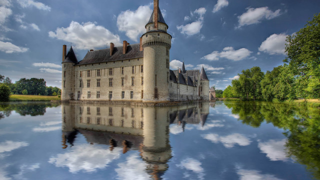 Castle reflection lake trees clouds free wallpaper for desktop - medium preview image