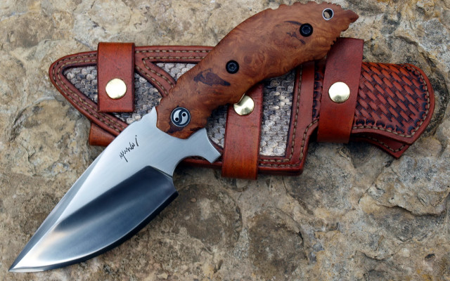 Knife leather sheath rock highdetail free wallpaper for desktop - medium preview image