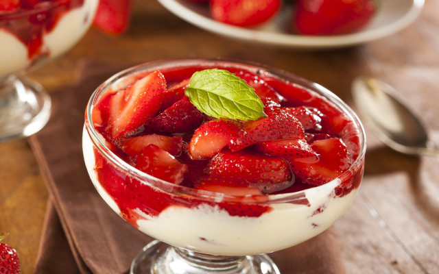 Strawberries cream dessert table spoons free wallpaper for desktop - medium preview image