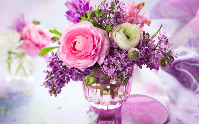Purple flowers vase candle stilllife free wallpaper for desktop - medium preview image
