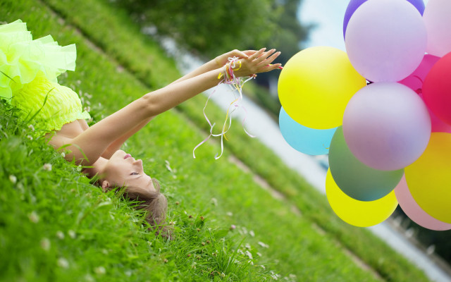 Young girl balloons field cheerful free wallpaper for desktop - medium preview image