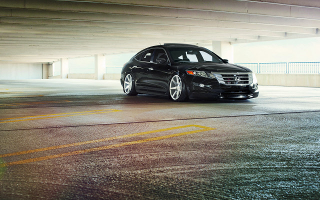 Black car parking garage meters free wallpaper for desktop - medium preview image