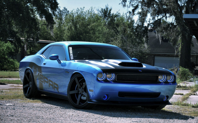 Blue car black stripe driveway free wallpaper for desktop - medium preview image