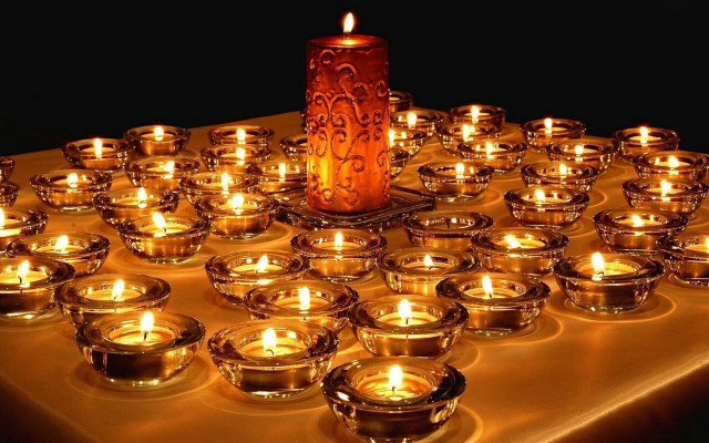 Candle lit table small bowls free wallpaper for desktop - medium preview image