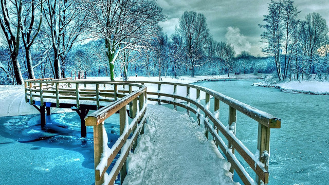 Wooden bridge frozen river snowy free wallpaper for desktop - medium preview image