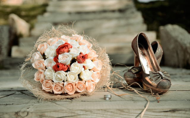 Bouquet shoes wooden floor romantic free wallpaper for desktop - medium preview image