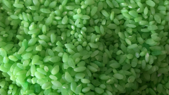 Green seeds cooked silk leaf free wallpaper for desktop - medium preview image