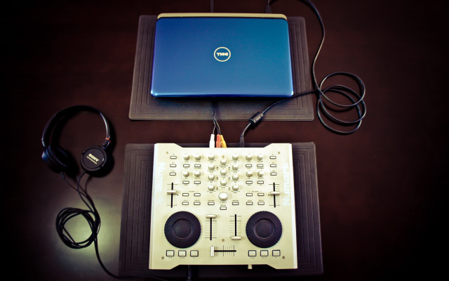 Laptop wooden table keyboard headphones free wallpaper for desktop - medium preview image