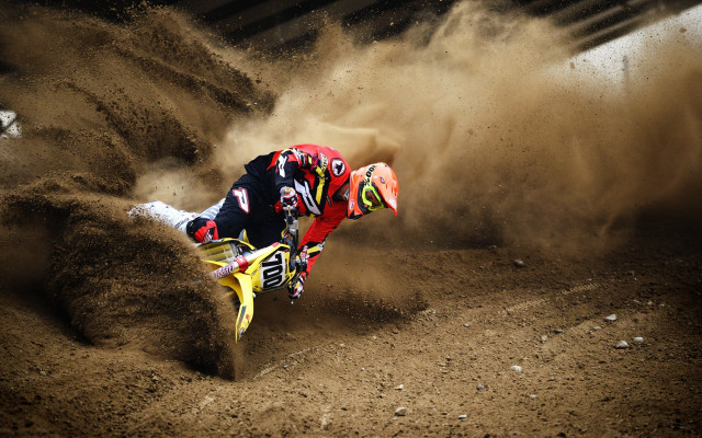 Dirt bike rider dusty sand free wallpaper for desktop - medium preview image