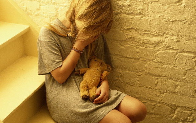 Girl sitting teddy bear blonde free wallpaper for desktop - medium preview image