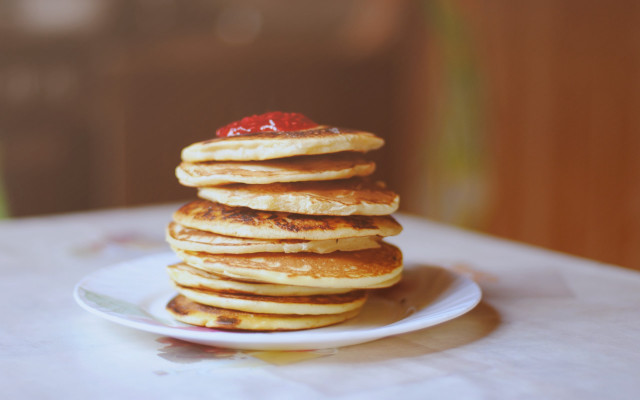 Pancakes strawberry plate knife fork free wallpaper for desktop - medium preview image