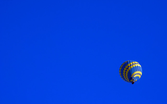 Hot air balloon microscopic blue free wallpaper for desktop - medium preview image