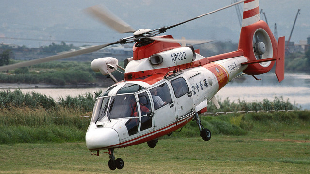 Helicopter red white field water free wallpaper for desktop - medium preview image