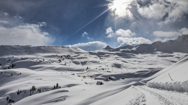 Snow mountain trail sun clouds free wallpaper for desktop - medium preview image