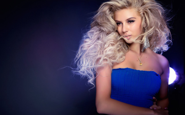 Blonde woman blue dress windy #2 free wallpaper for desktop - medium preview image