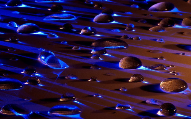 Water drops blue light holography free wallpaper for desktop - medium preview image