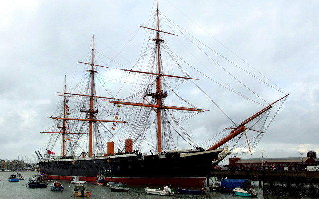 Large boat dock water impresionism free wallpaper for desktop - medium preview image