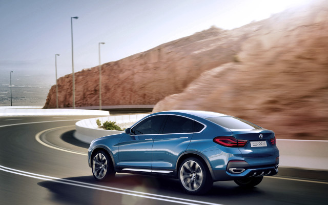 Blue bmw suv mountain desert free wallpaper for desktop - medium preview image