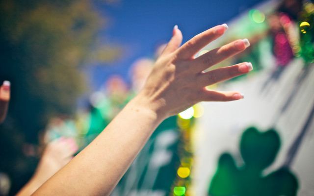 Reach shamrock wall ashbaugh blurry free wallpaper for desktop - medium preview image