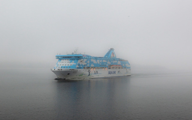 Large boat foggy day impressionism free wallpaper for desktop - medium preview image