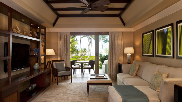 Living room couch table tv #3 free wallpaper for desktop - medium preview image