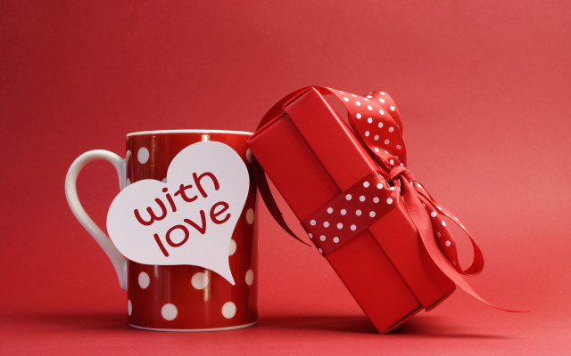 Red cup heart love backpack free wallpaper for desktop - medium preview image