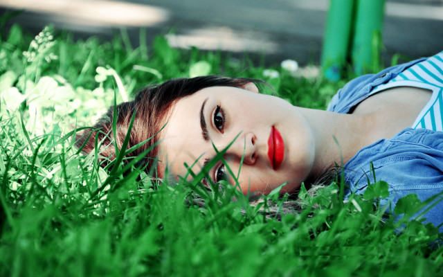Woman lying grass red lipstick free wallpaper for desktop - medium preview image