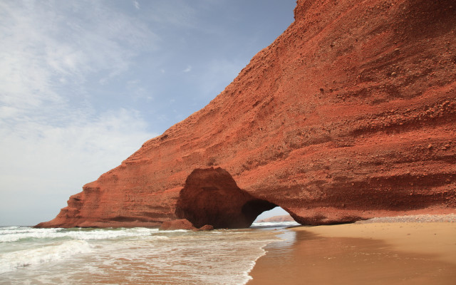 Large rock formation beach water free wallpaper for desktop - medium preview image