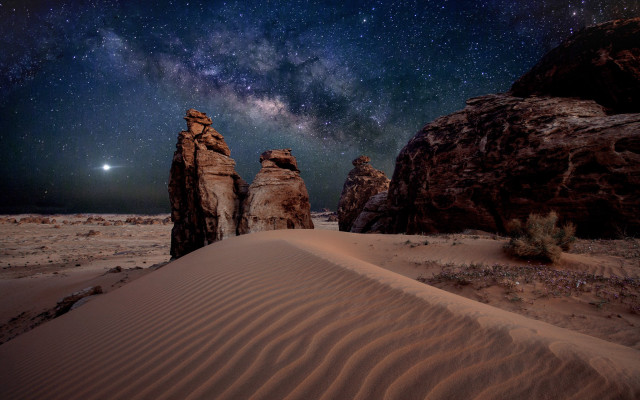 Desert starry sky rocks sand free wallpaper for desktop - medium preview image
