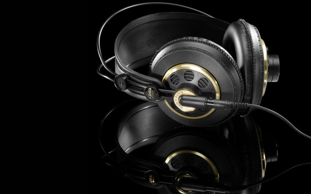 Headphones black background gold trimmings free wallpaper for desktop - medium preview image